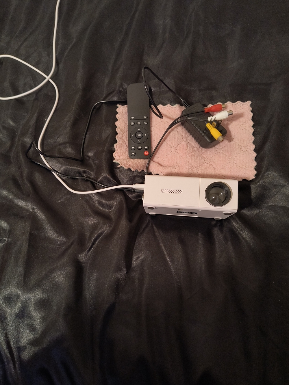 Compact White Portable Projector with Remote - Picture 4 of 4